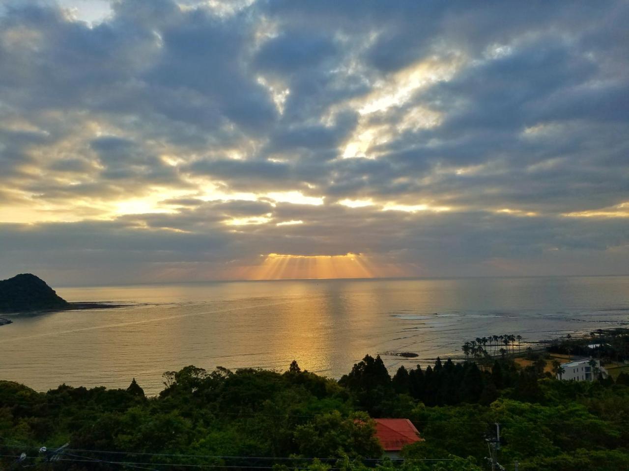 Ocean Home Guest House มิยาซากิ ภายนอก รูปภาพ